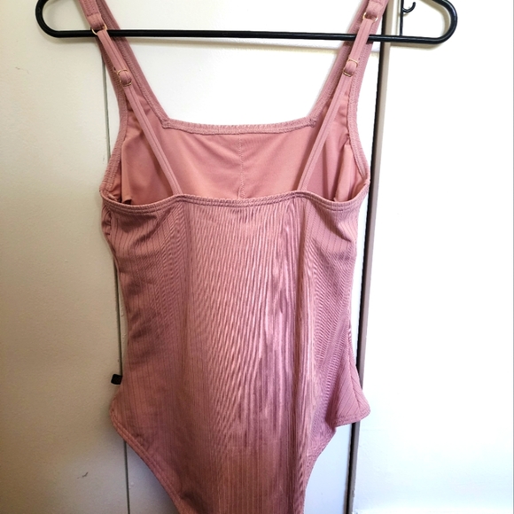 La vie en rose one piece - Picture 2 of 3